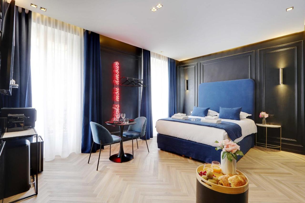 Couples Getaway Unit With Jacuzzi - City Center Parigi Esterno foto